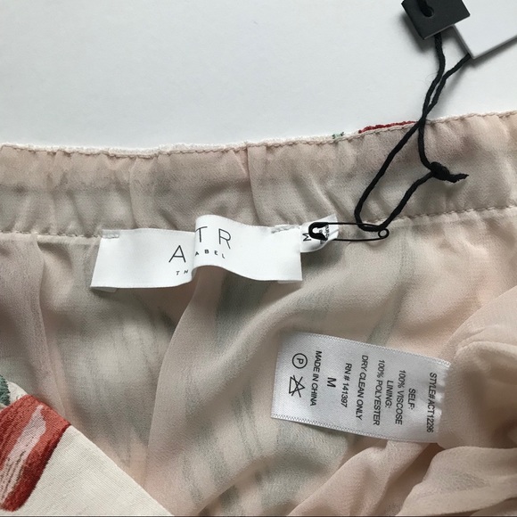 ASTR Havana Off Shoulder Blouse - Picture 5 of 7